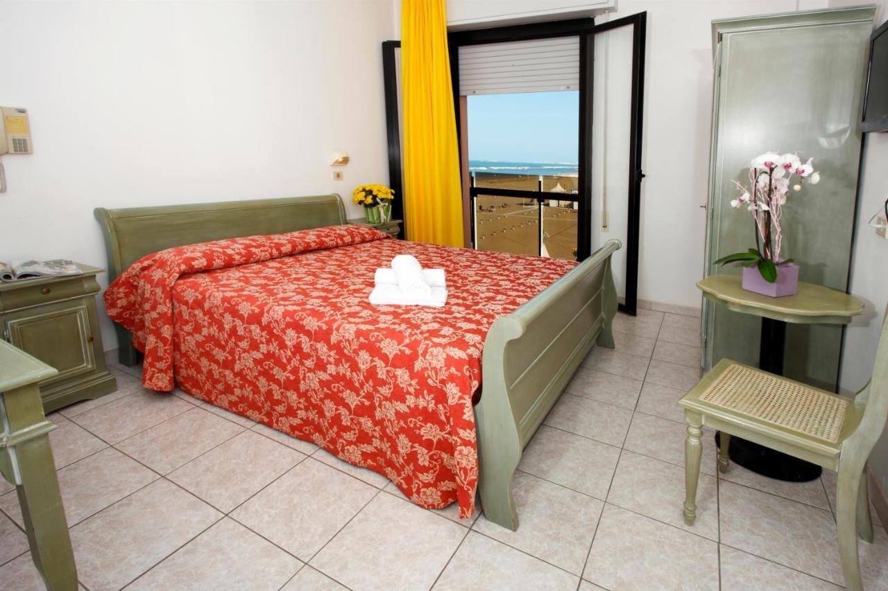 Hotel Baia Rímini Habitación foto