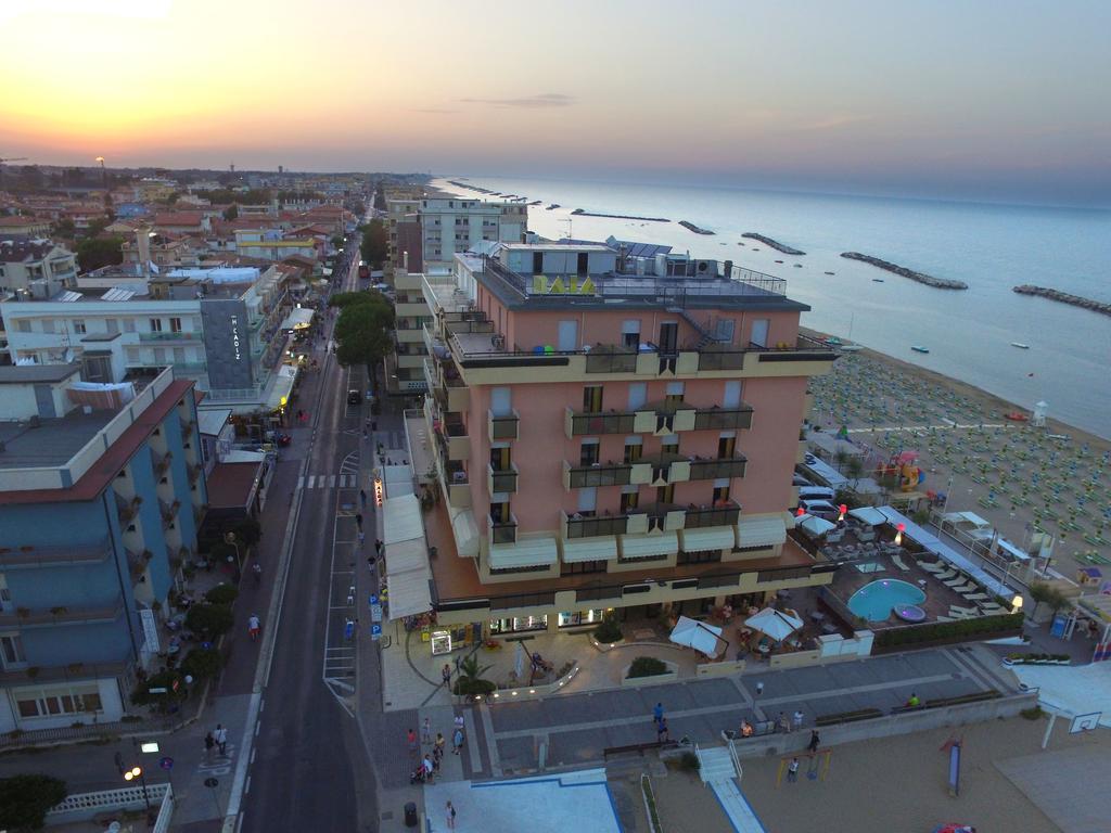 Hotel Baia Rímini Exterior foto